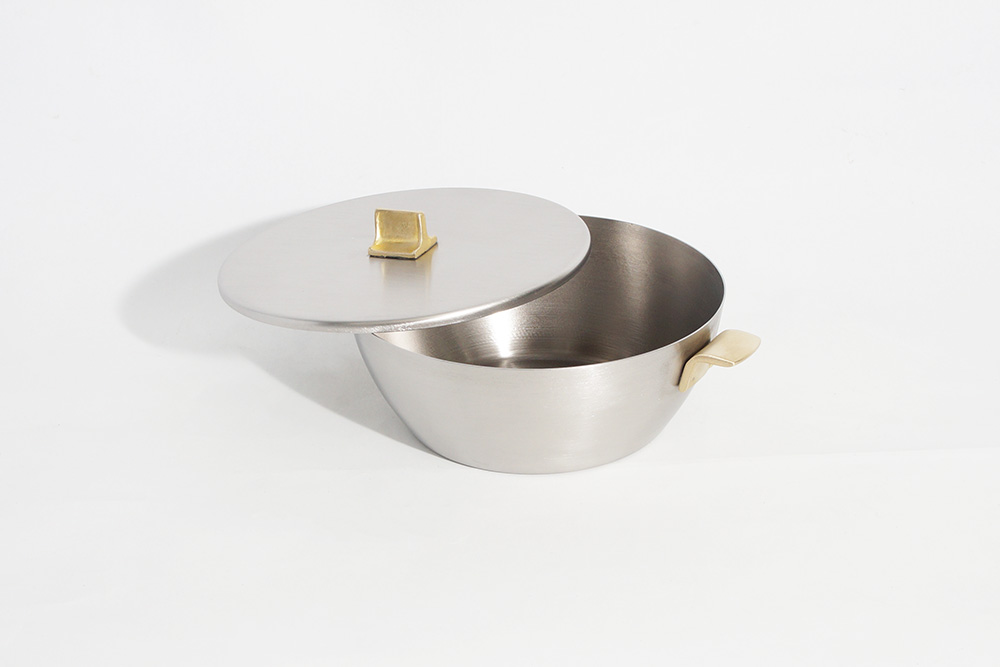 KAP-Conical stainless steel food pot with flat cover and brass handle