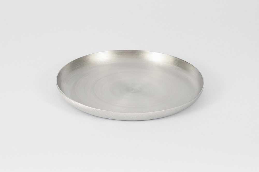 KAP-Curved round plate-Brushed aluminum