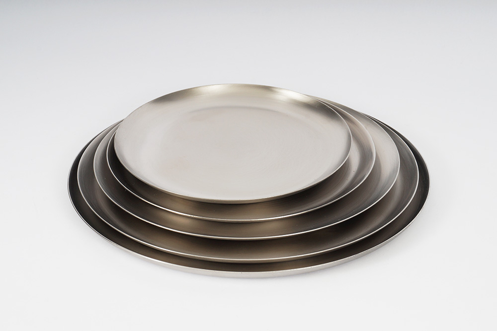 KAP - Curved Round Plate - Brushed stainless steel