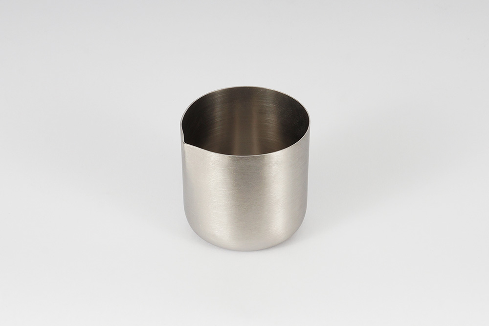 KAP-Curved sauce bowl with pourer-Brushed stainless steel