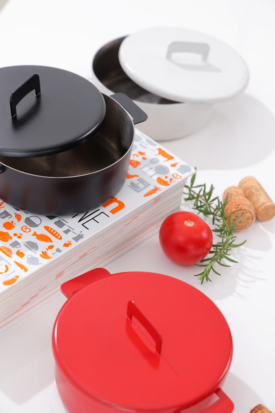 KAP-Colored stainless steel food pots with handles